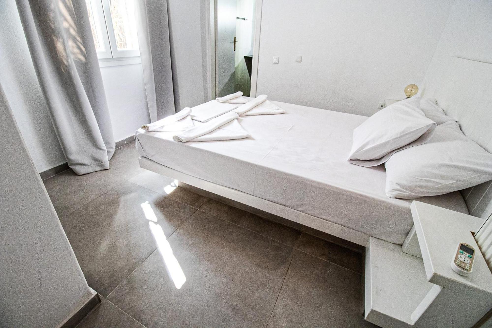 Mika Bungalows Науса Екстериор снимка