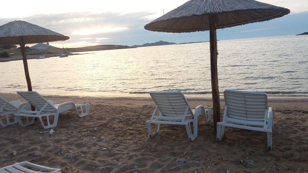 Mika Bungalows Науса Екстериор снимка